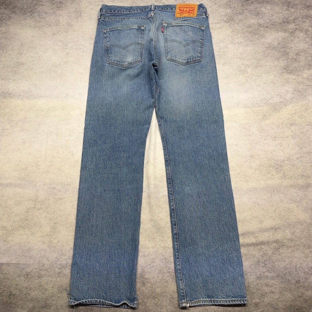 Levis 501xx Original Fit Button Fly Jeans Mens 33x32 Medium Blue Straight Leg - Picture 4 of 11